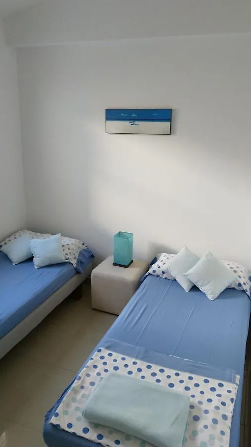 Sayalonga Villa Perla Blanca ספרד