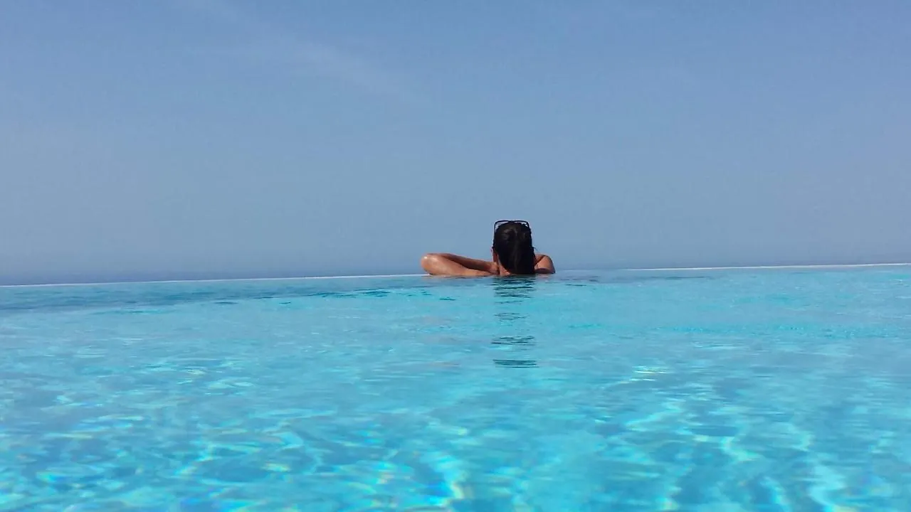 Sayalonga Villa Perla Blanca ספרד